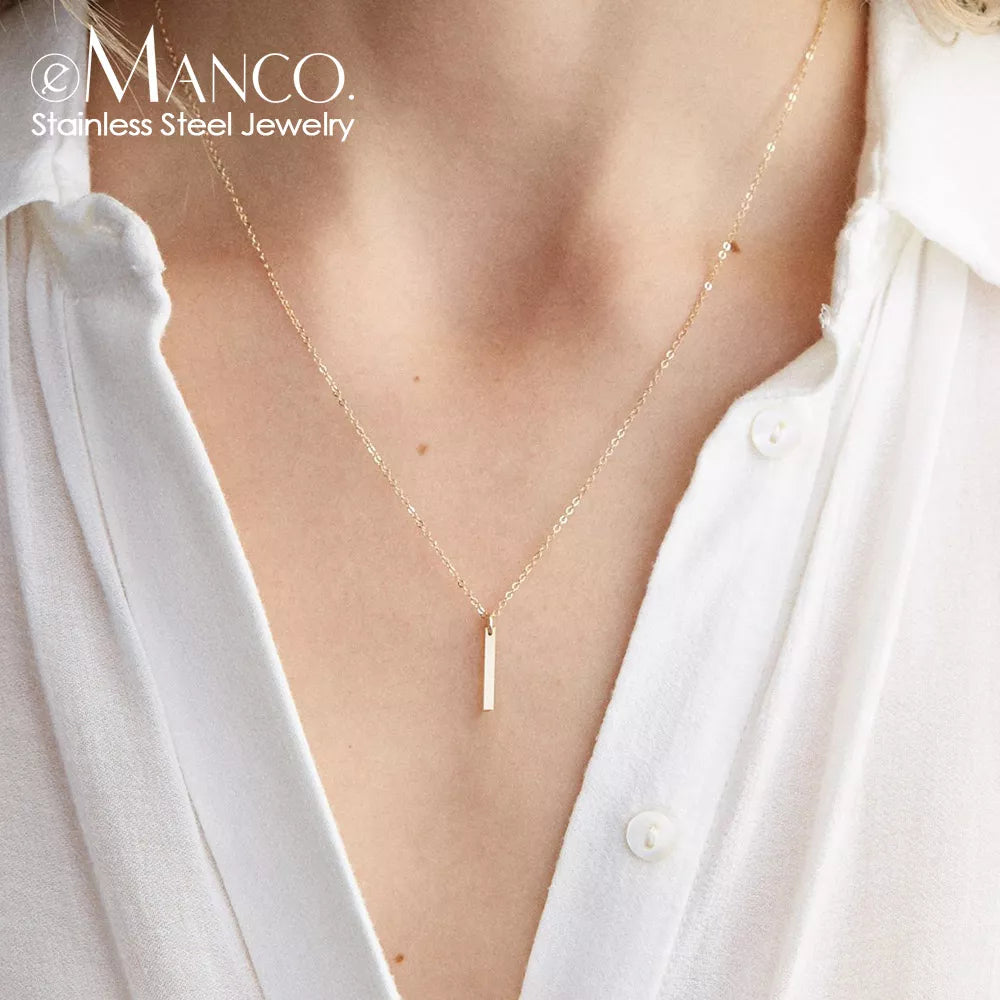 Colar E-Manco Choker em Aço Inoxidável Estiloso